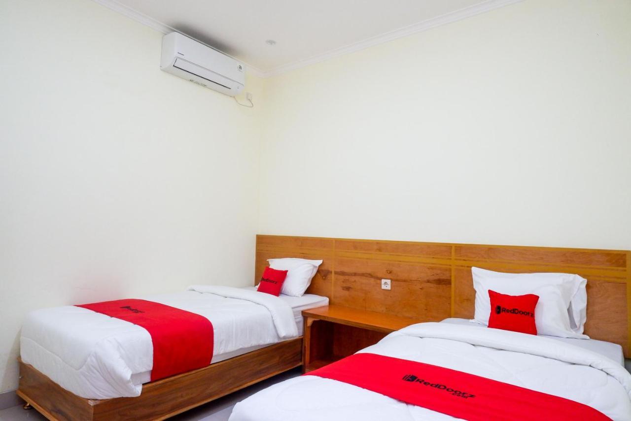 Reddoorz Near Rita Supermall Purwokerto 2 Exteriér fotografie