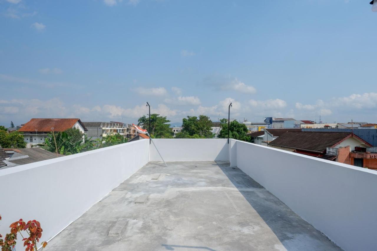 Reddoorz Near Rita Supermall Purwokerto 2 Exteriér fotografie
