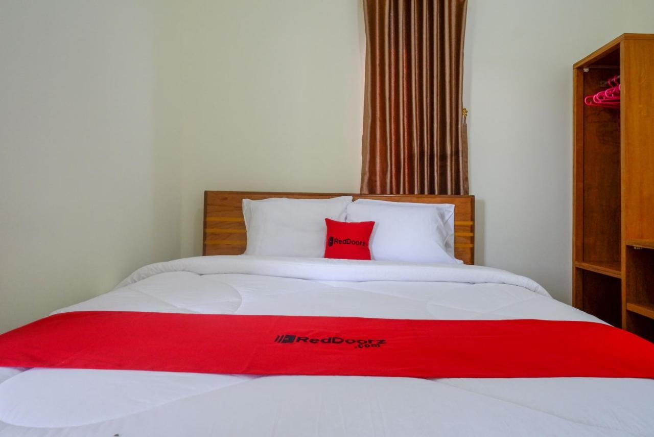 Reddoorz Near Rita Supermall Purwokerto 2 Exteriér fotografie
