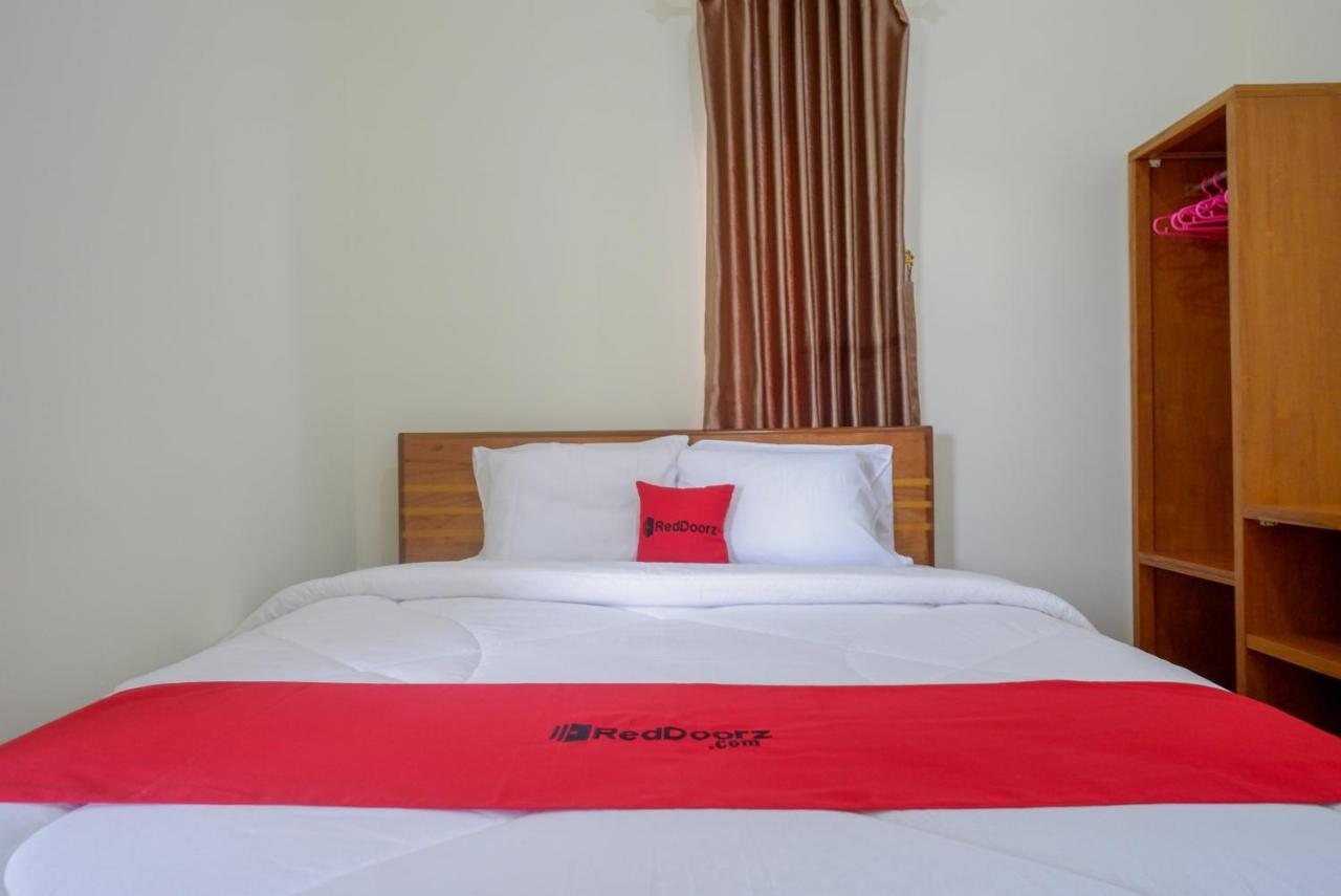 Reddoorz Near Rita Supermall Purwokerto 2 Exteriér fotografie