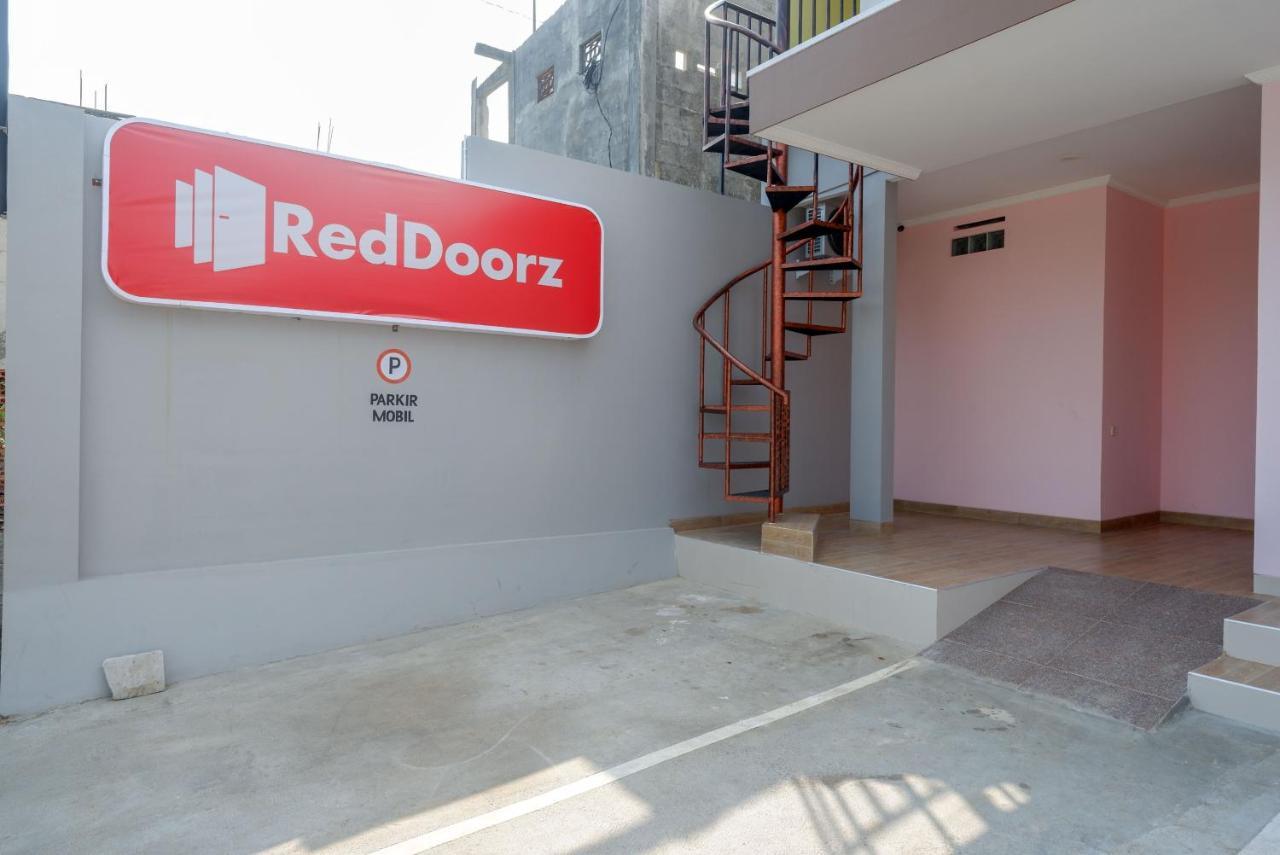 Reddoorz Near Rita Supermall Purwokerto 2 Exteriér fotografie