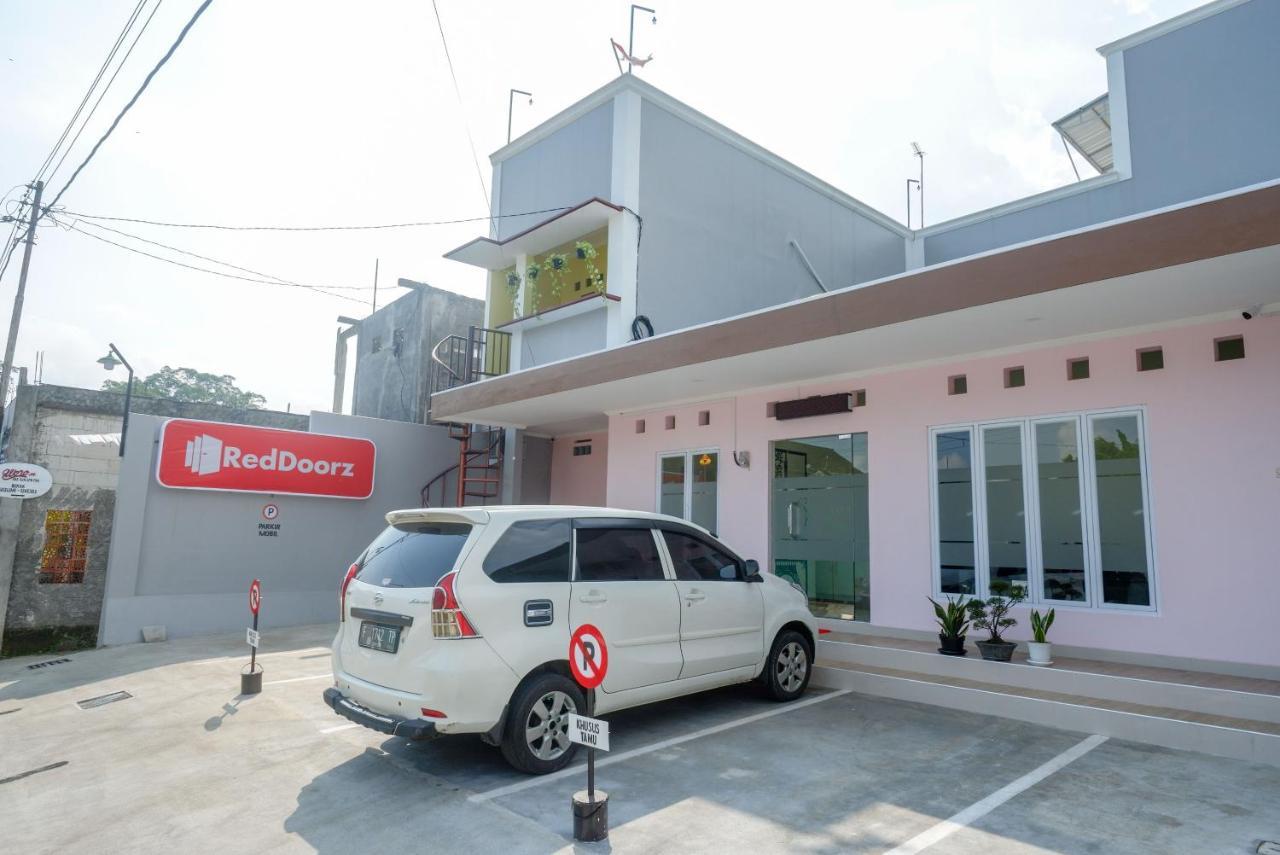 Reddoorz Near Rita Supermall Purwokerto 2 Exteriér fotografie