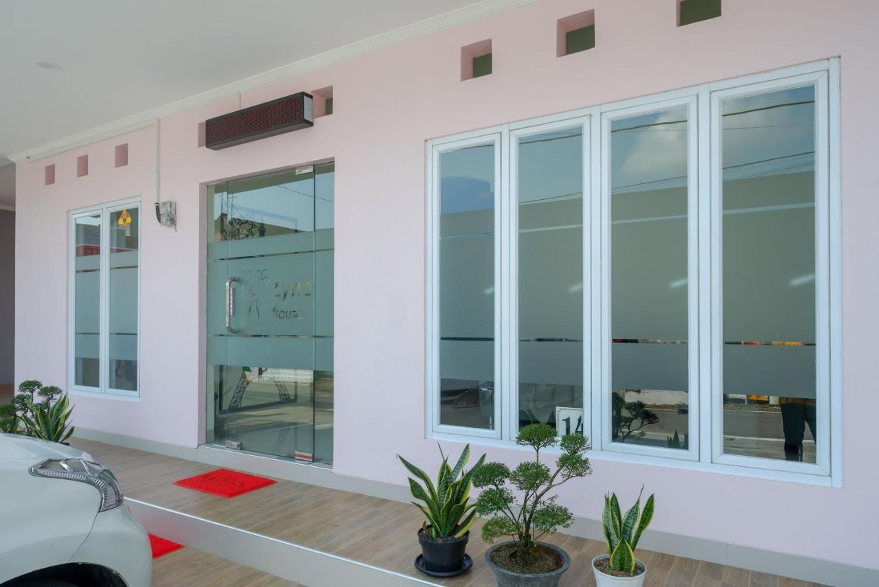 Reddoorz Near Rita Supermall Purwokerto 2 Exteriér fotografie