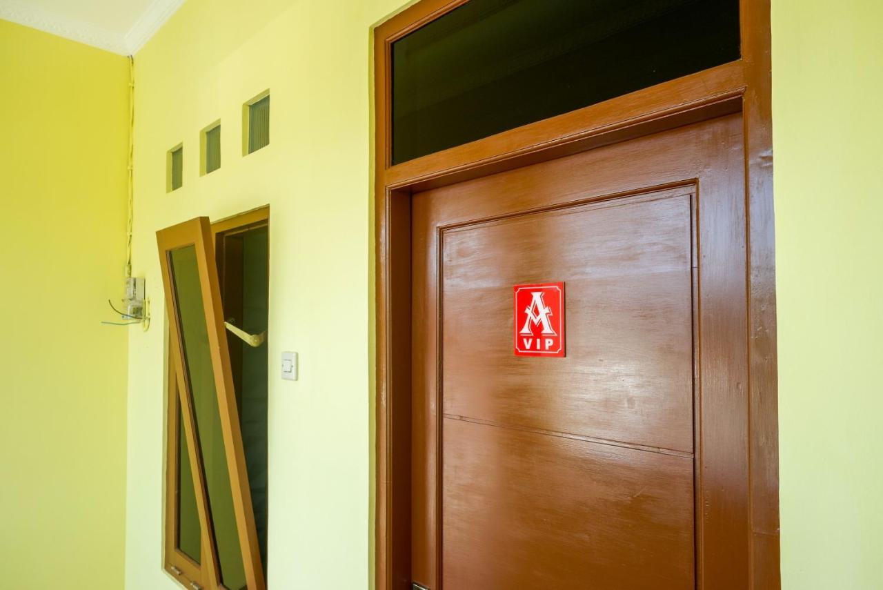 Reddoorz Near Rita Supermall Purwokerto 2 Exteriér fotografie